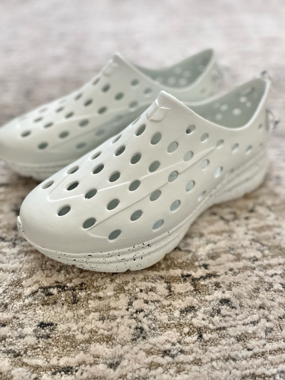 New Kane Revive Recovery Active Shoes Cloud Gray Men 9 / Women 11